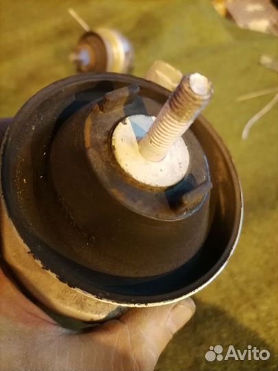 Опора двигателя (подушка двс) правая 4F0199382D Au