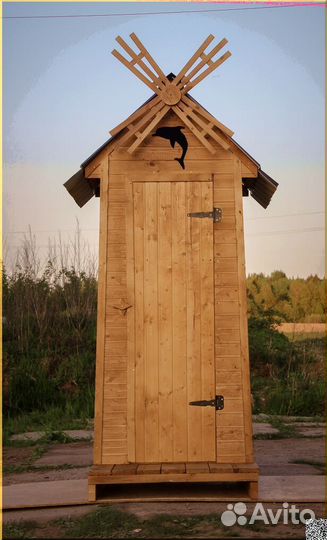 Уличный туалет деревянный