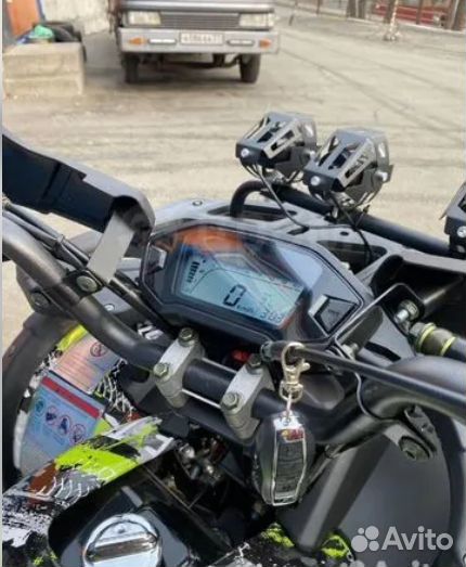 Квадроцикл Grizzly 250cc желто-черный