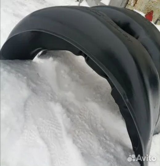 Локеры, подкрылки на mazda 3 bk