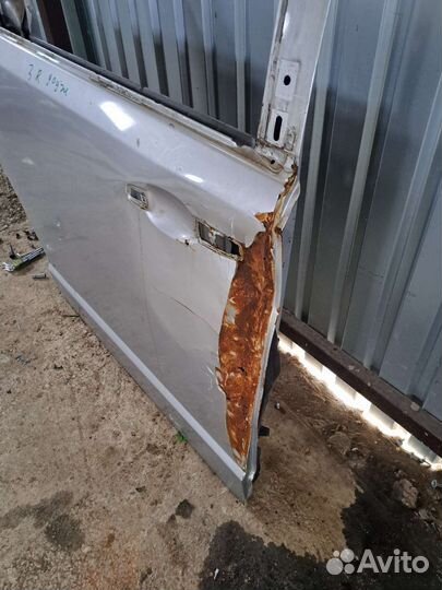 Дверь задний правый на Dodge Caravan 5