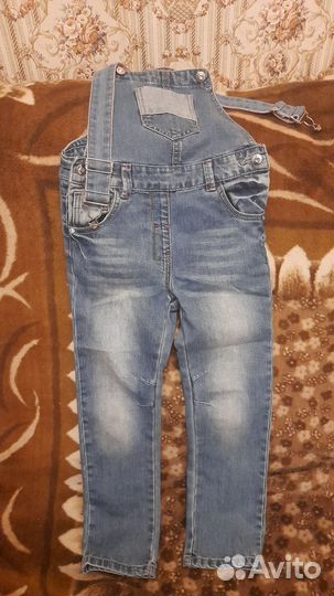 Джинсовый комбинезон для девочки
