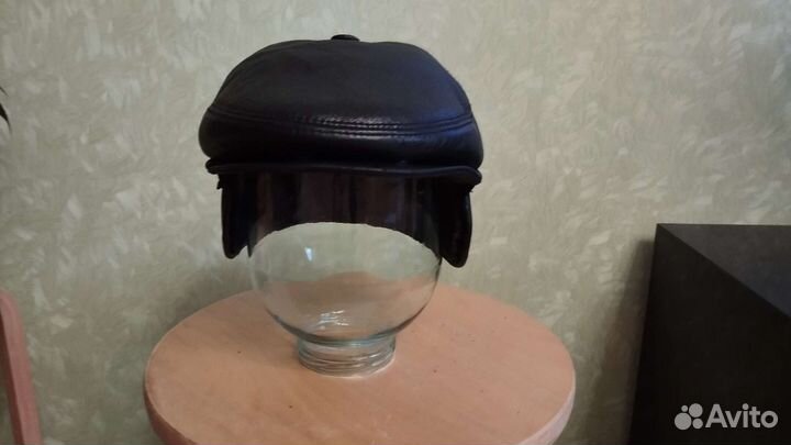 Мужская кожаная кепка