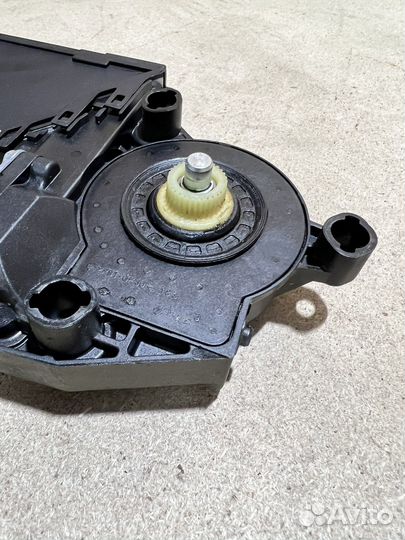 Моторчик стеклоподъемника на на Volkswagen Phaeton