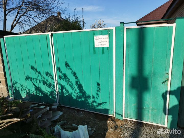 Железные ворота с калиткой