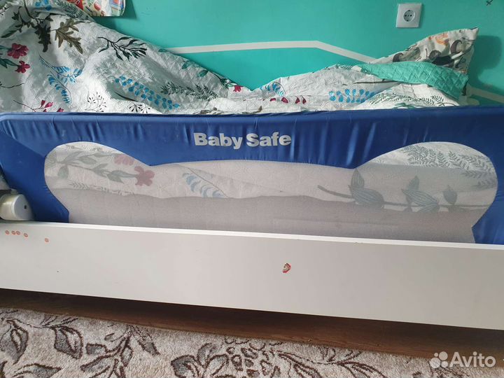 Бортик на кровать