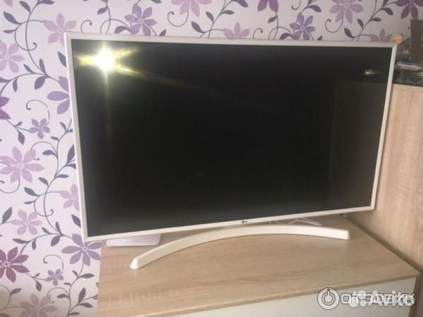 Смарт телевизор белый LG 43UM7450 wifi 4K