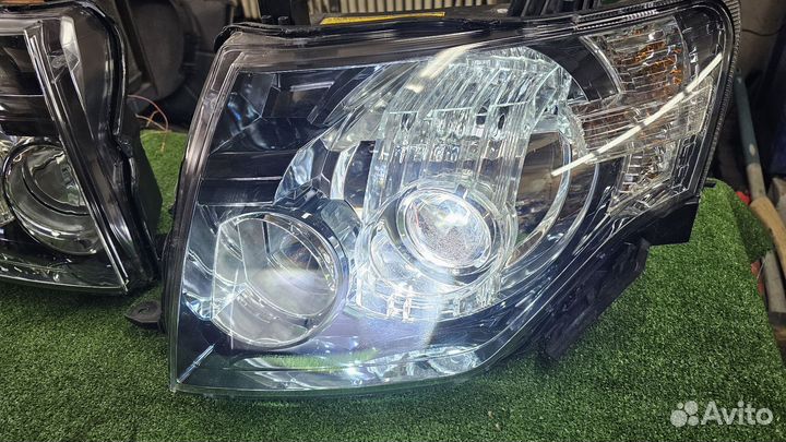 Фары pajero 4