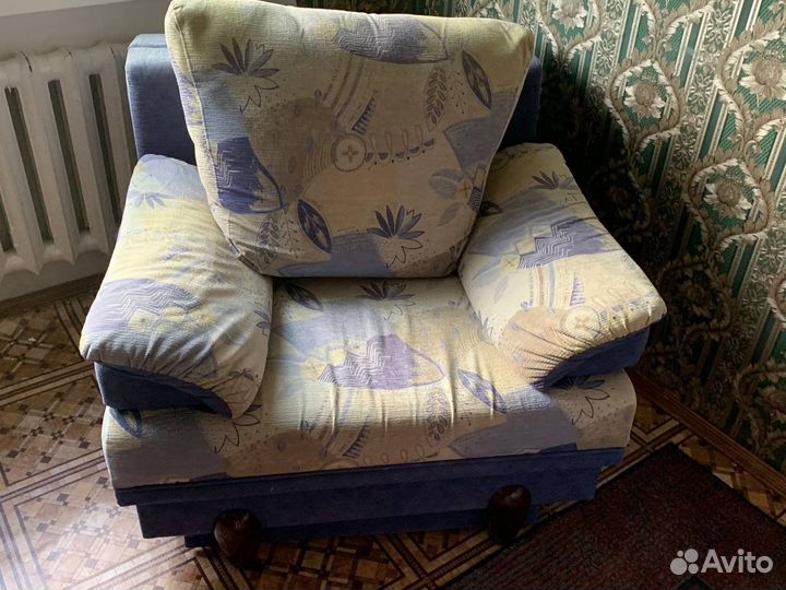 Диваны и кресло бу