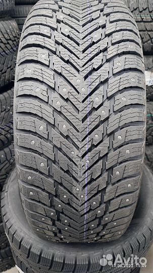 Nokian Tyres Hakkapeliitta 10p SUV 235/55 R18 104T