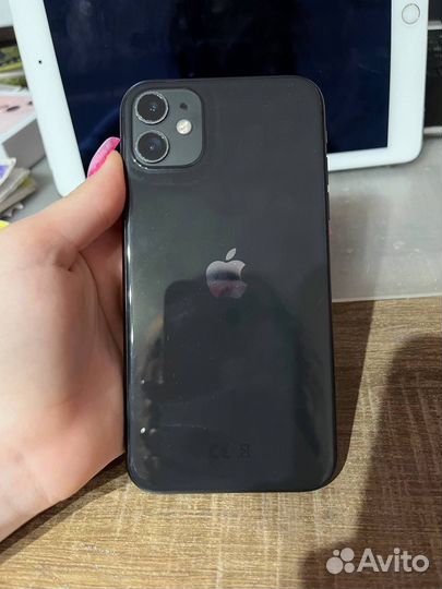 iPhone 11, 64 ГБ