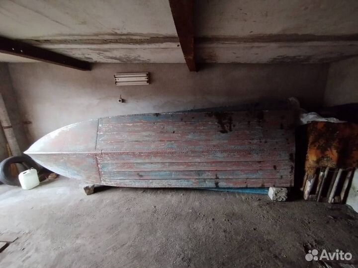 Лодка Казанка М
