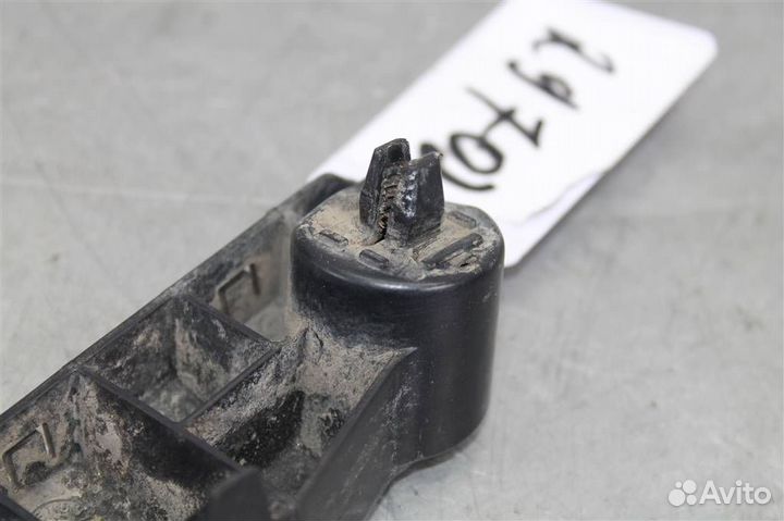 Крепеж переднего бампера левый Nissan Sentra B17