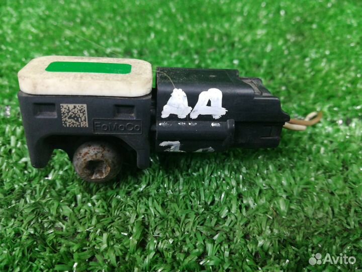 Датчик удара Ford Kuga 1 8V4114B006AA