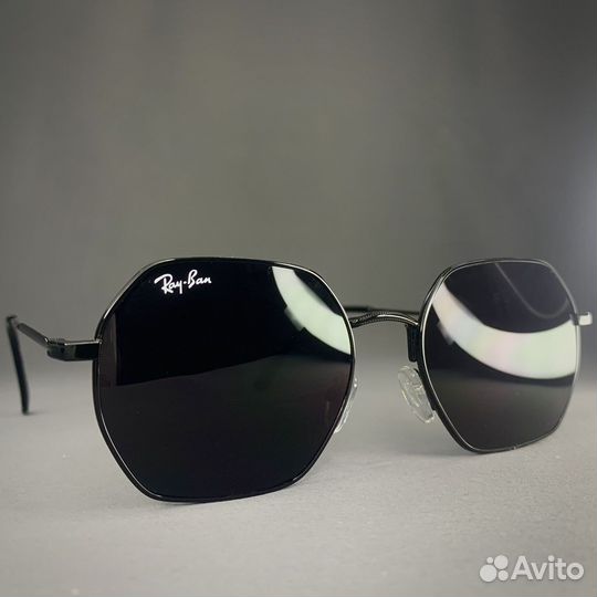 Солнцезащитные очки Ray Ban