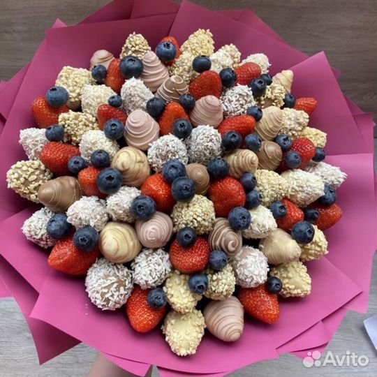 Букеты клубники в шоколаде