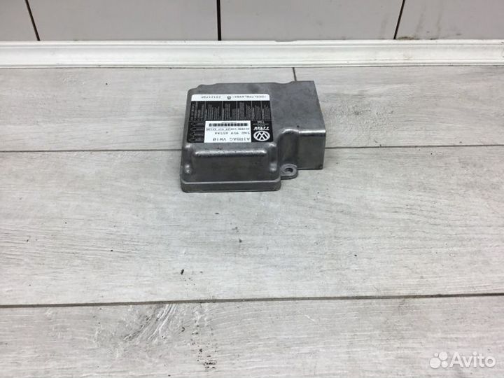 Эбу подушки безопасности Volkswagen Passat