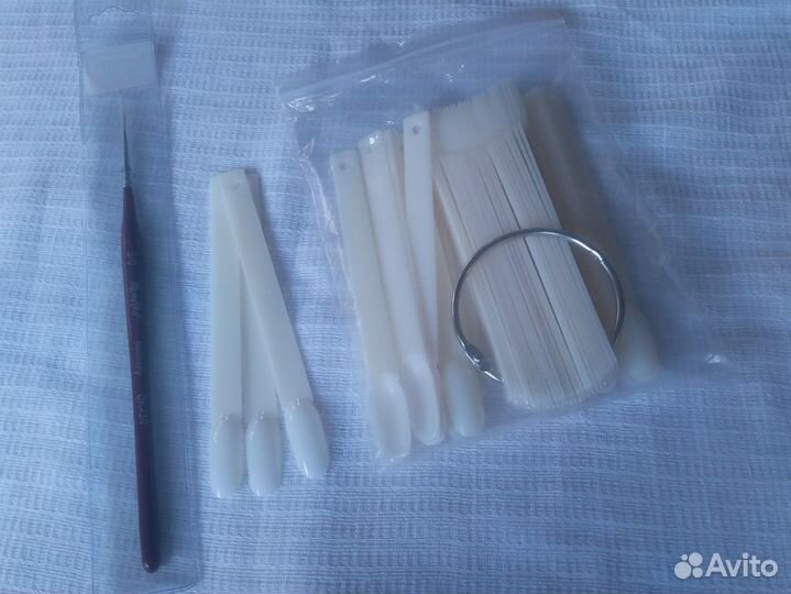 Типсы и кисточка для френча