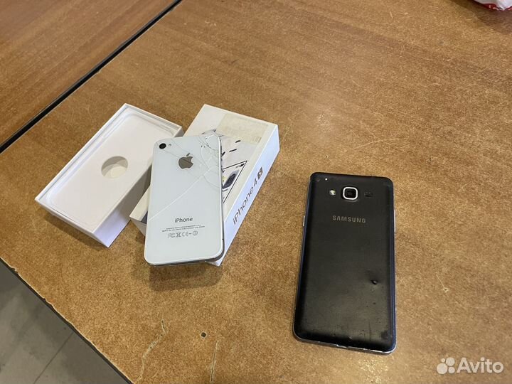 iPhone 4S, 16 ГБ