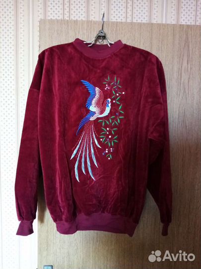 Джемпера велюровые винтажные новые разные