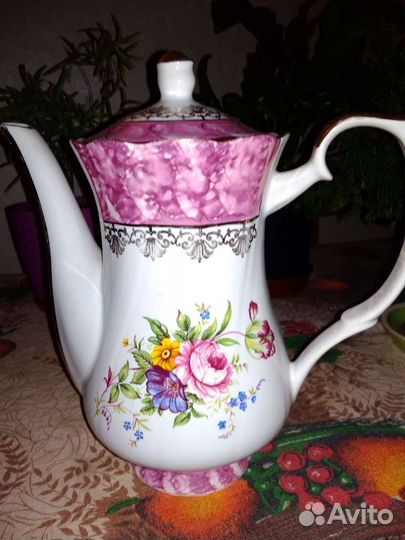 Чайники заварочные, молочник, сахарницы