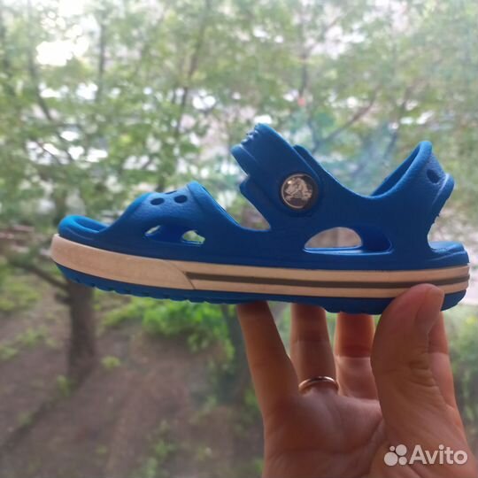 Сандалии crocs C7