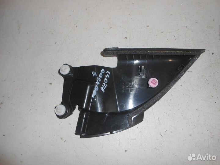 Накладка двери передняя правая (уголок)