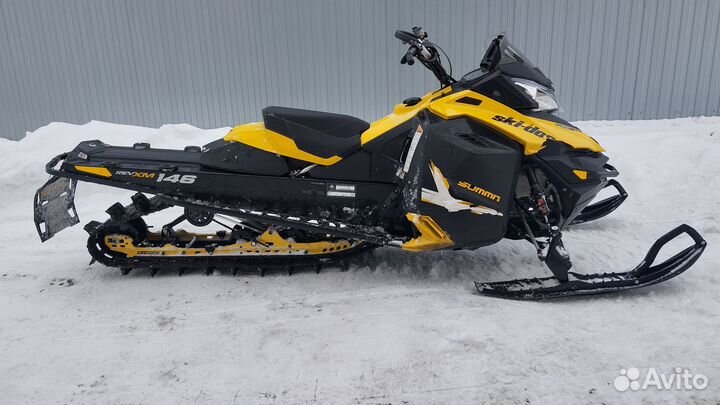 Снегоход BRP SKI-DOO Summit XM 146 800 etec