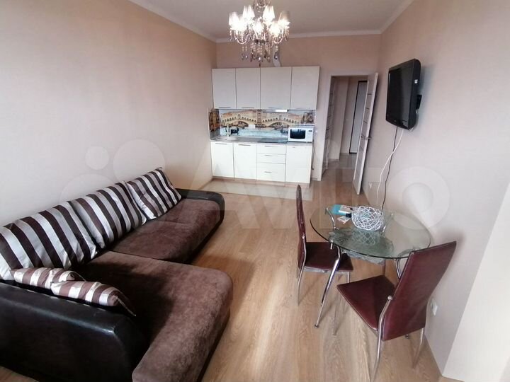 2-к. квартира, 50 м², 11/17 эт.