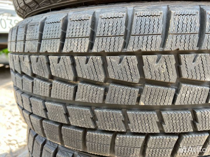 Dunlop Winter Maxx WM01 215/45 R17