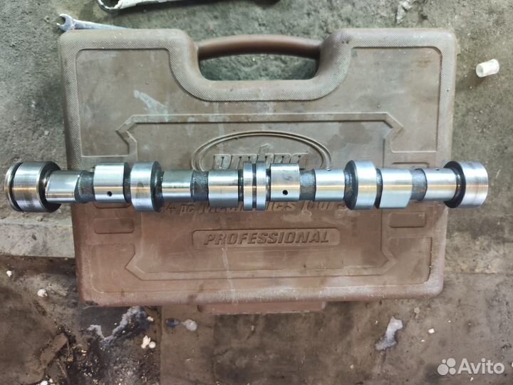 Распредвал 21214