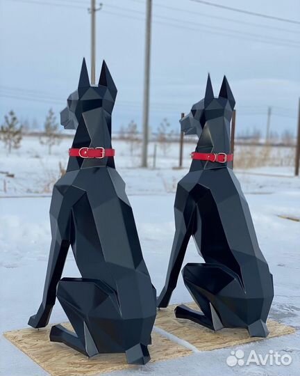 Полигональная фигура добермана из металла