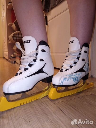 Коньки фигурные 38 размер