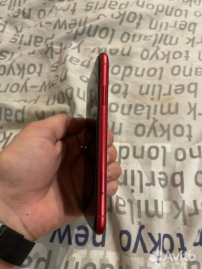 Телефон iPhone 11