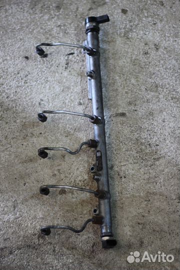 Топливная рампа BMW X5 E70 2009 7795514