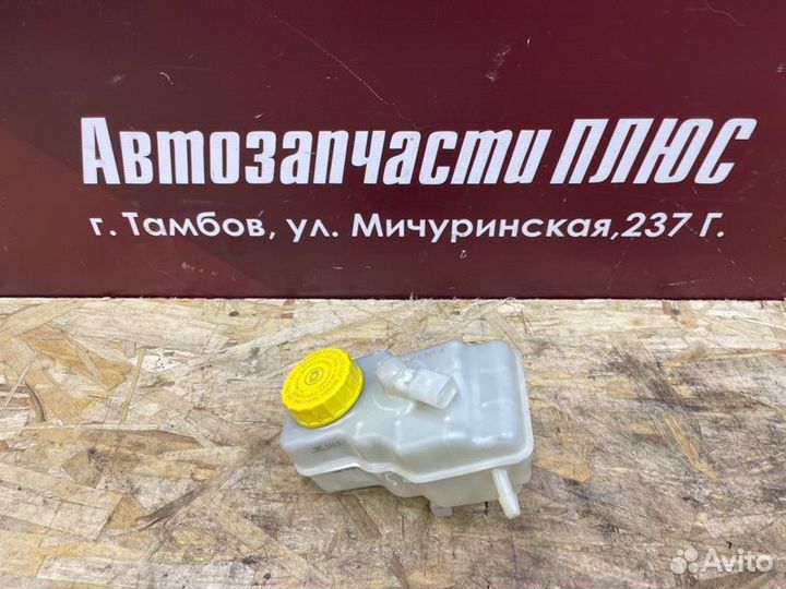 Бачок главного тормозного цилиндра Volkswagen Polo