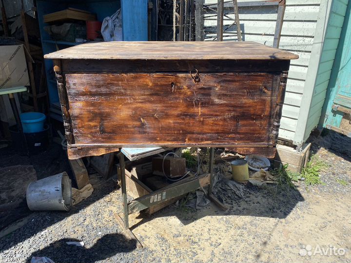 Сундук деревянный старинный
