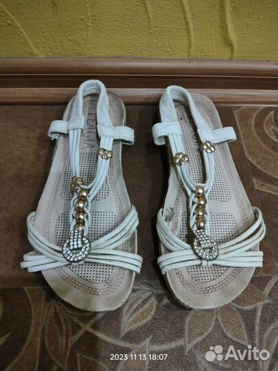 Сандалии для девочки