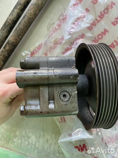 Насос гура infiniti m37