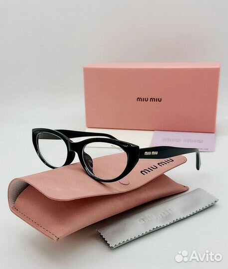 Солнцезащитные очки женские MIU MIU