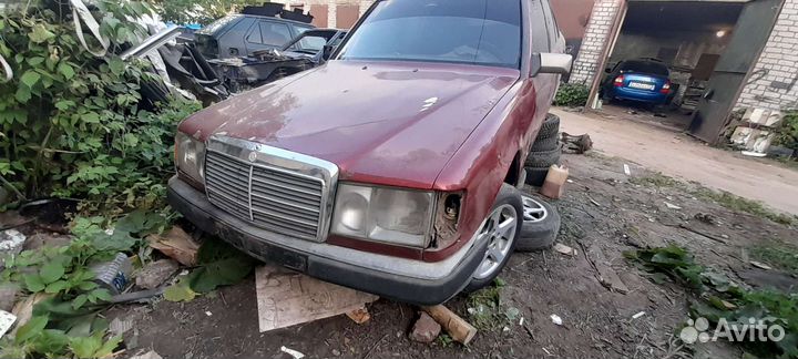 Разбор Mercedes-Benz W124