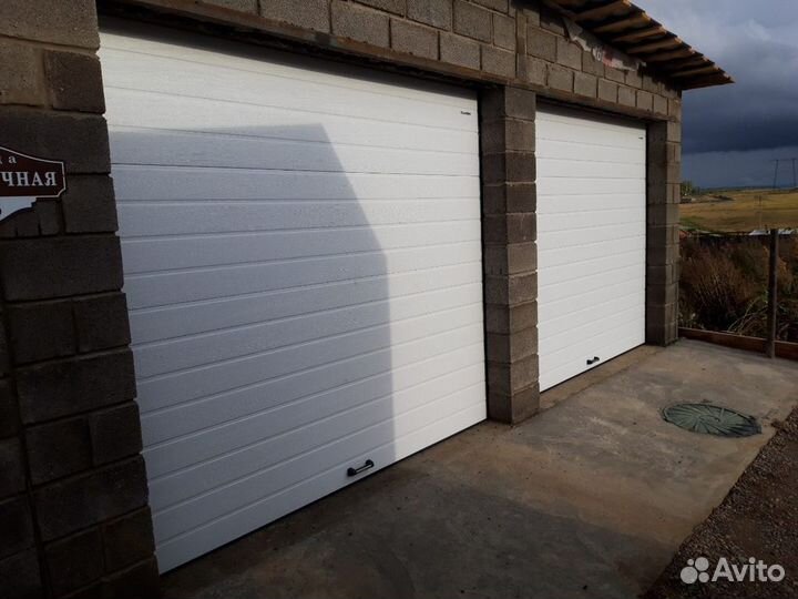 Секционные ворота