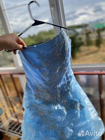 Вечернее платье