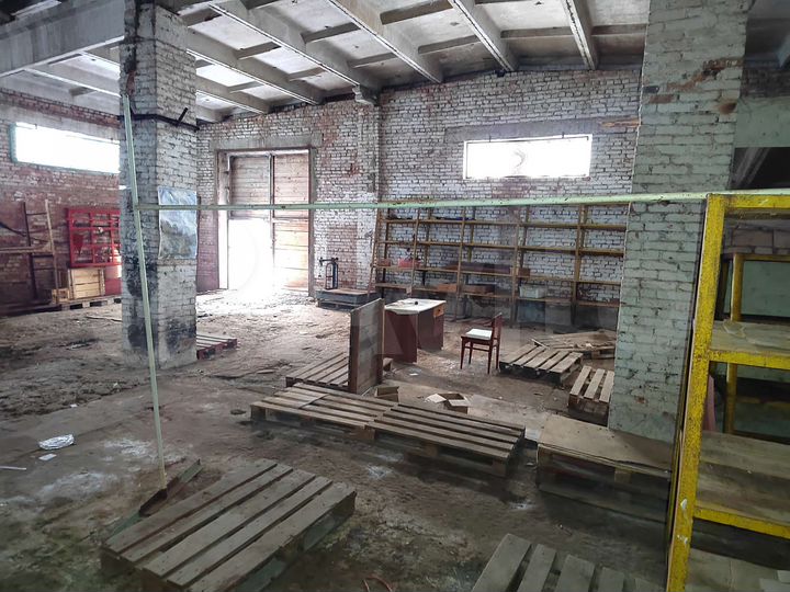 Помещение свободного назначения, 216 м²