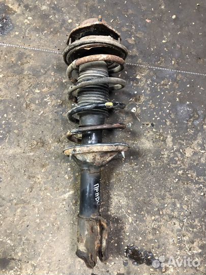 Передняя стойка амортизатора Hyundai Accent 2