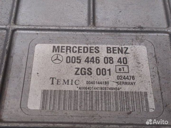 Блок управления двигателем Mercedes A0054460840