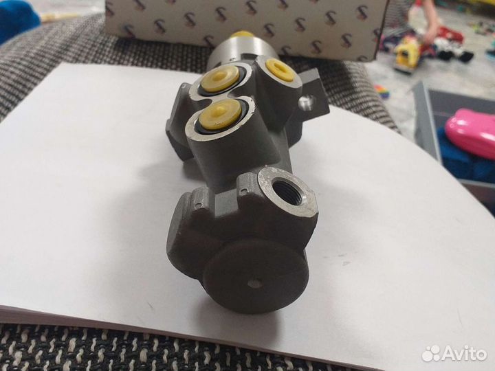 Цилиндр главный тормозной Ford Transit 2000-2006