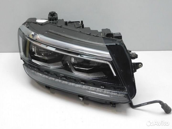 Фара правая Volkswagen Tiguan