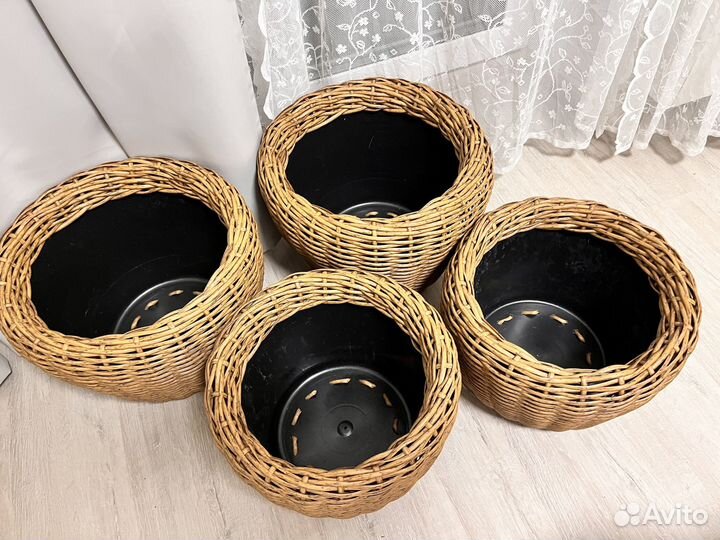 Кашпо для цветов из искусственного ротанга
