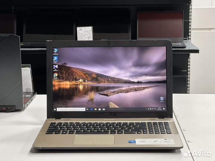 Шустрый Asus 4 ядра + SSD256g